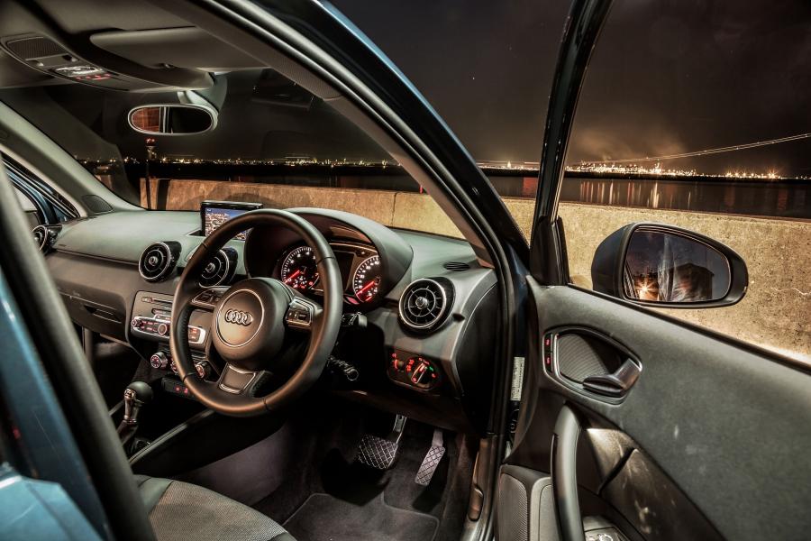 Интерьер Audi A1 Sportback TFSI (8X) 2015 года  (AU) (фото 17 из 26)